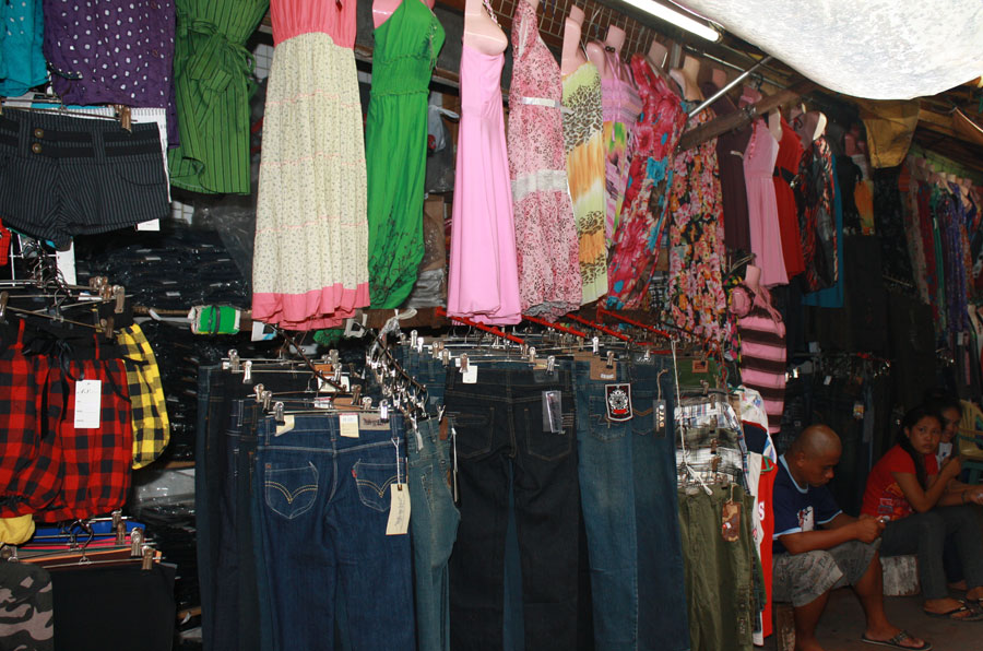 Fashion for less at Tabo sa Banay