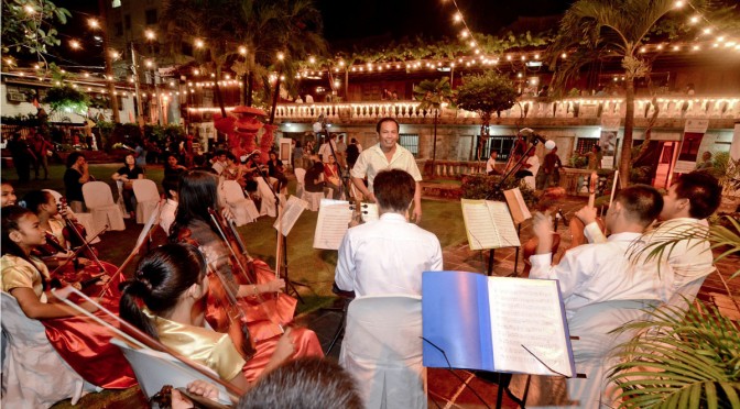 ORCHESTRA. The Marigondon Public School Children’s Orchestra perform on the grounds of the Casa Gorordo Museum during the Gabii sa Kabilin last May 27. Click on image to view larger photograph. (PHOTO BY RAFI)