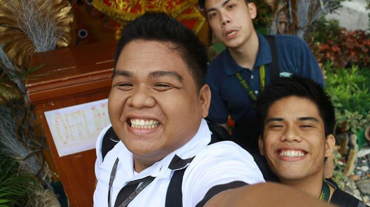 SINULOG SELFIE. The author (front) with fellow InnoPub Media interns from the University of San Jose-Recoletos.