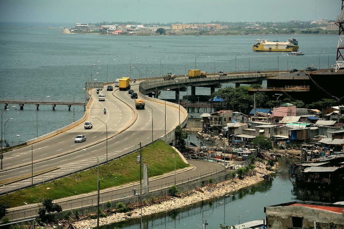 Cebu News Digest: Jan. 24, 2015: Rama threatens to close SRP to vehicle traffic; Sinulog 2016 street parties to be spread out in other cities