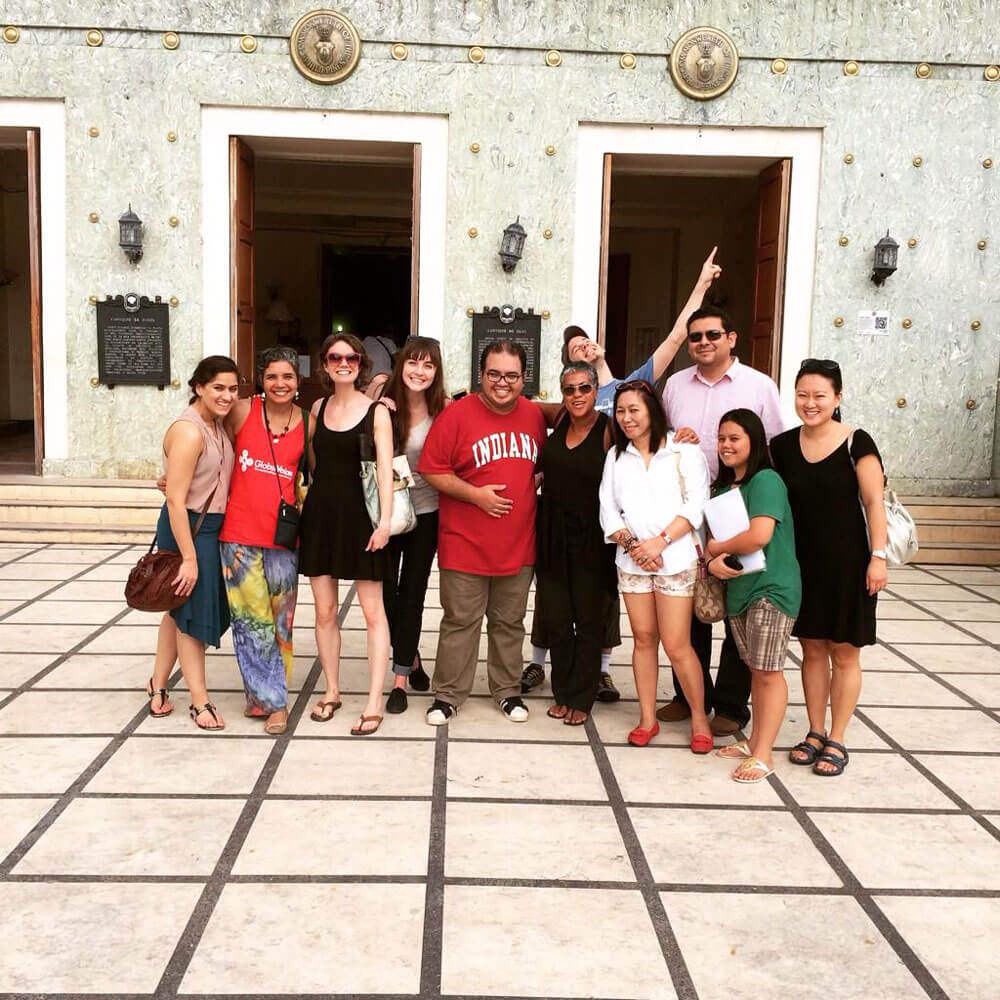 Global Voices organizers at the Cebu Provincial Capitol. (From the Global Voices Storify Feed)