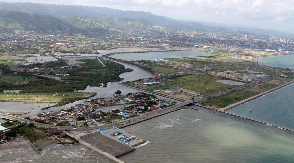 Cebu News Digest: April 20, 2015: Rama wants more roads, bridges in SRP; Despite plane crash, Sta. Fe to make skydiving tourist attraction
