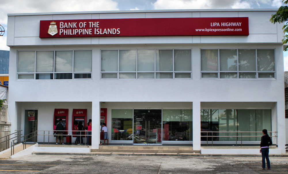 Cebu News Digest: April 1, 2015: Penitential bike ride to push through; Banks to public: Complete transactions today; 300 containers of smuggled rice to be auctioned