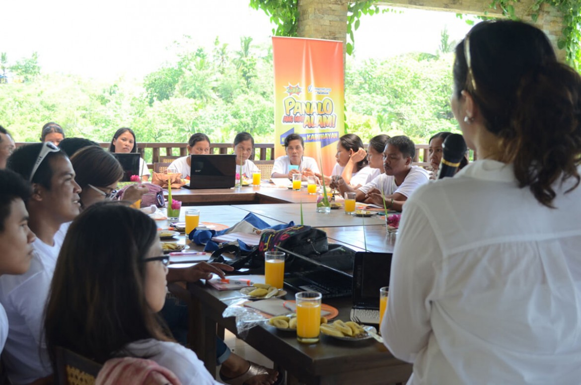Atty. Haidee Acuña talks about the responsible use of the Internet during the training.