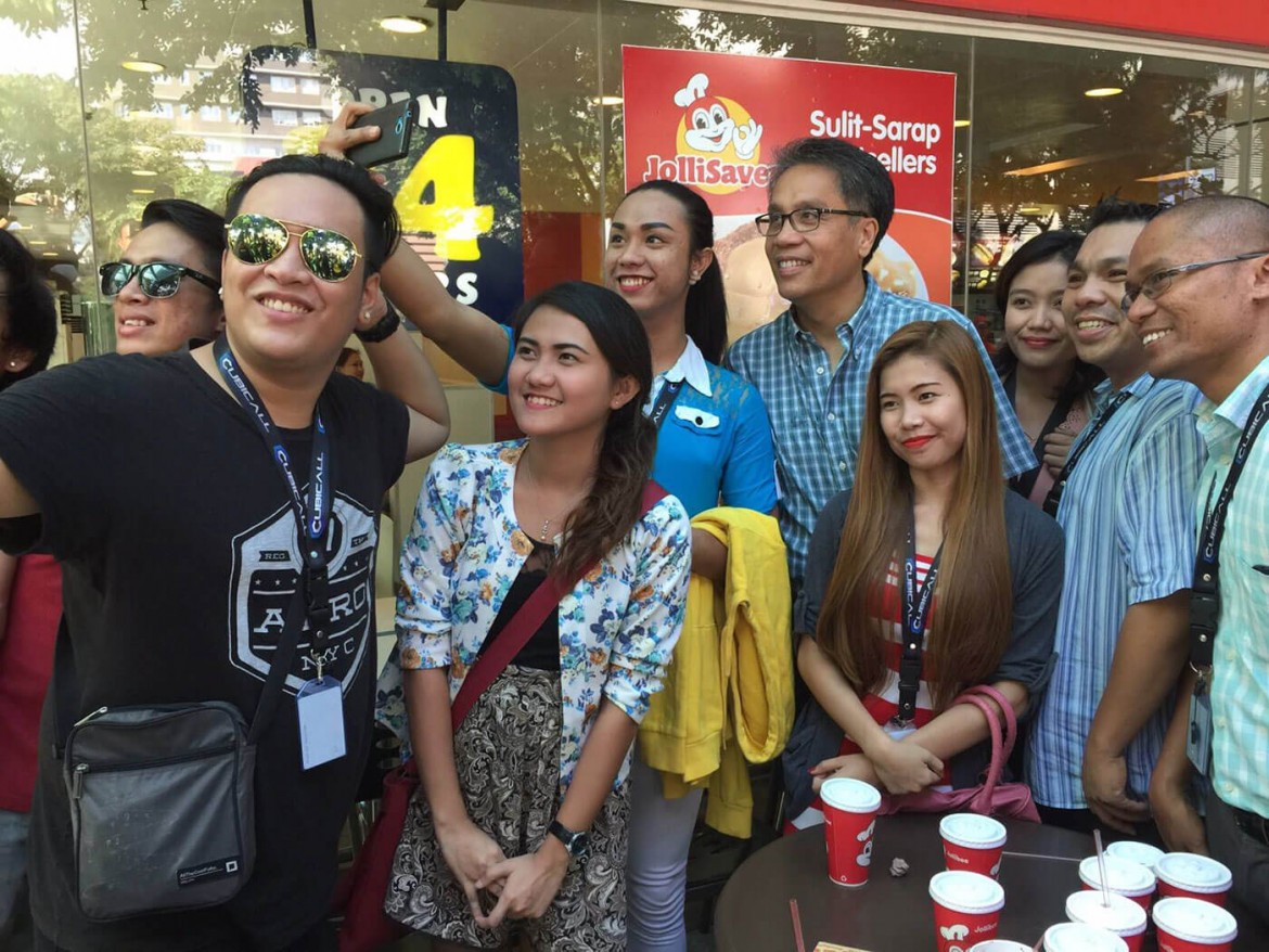 Mar Roxas asks for support from Cebuanos