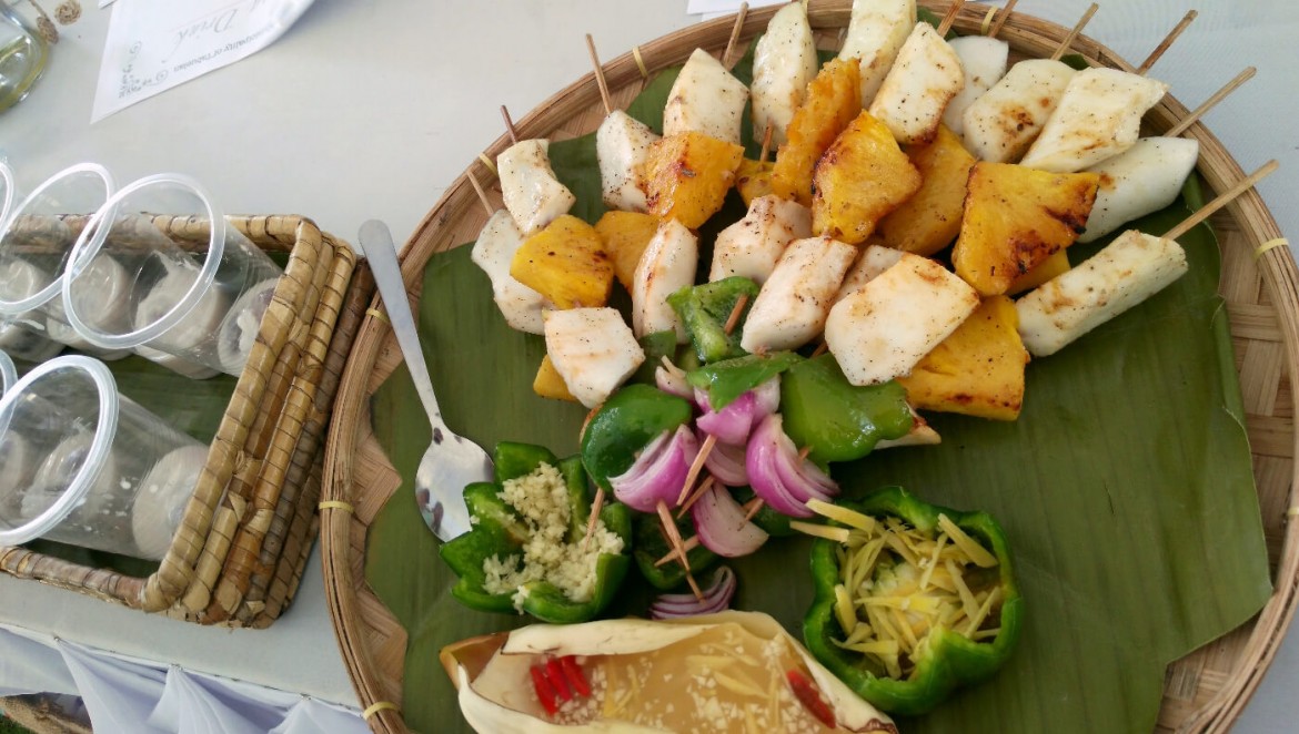 Eats Meets West Aloguinsan