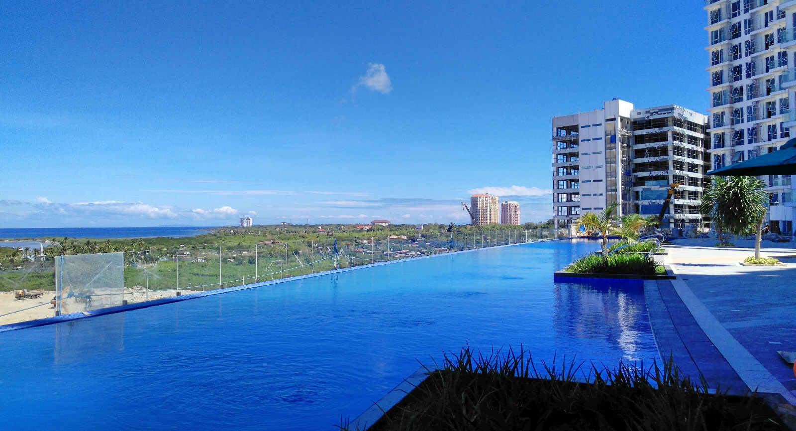 8 Newtown Boulevard offers majestic view, top-of-the-line amenities