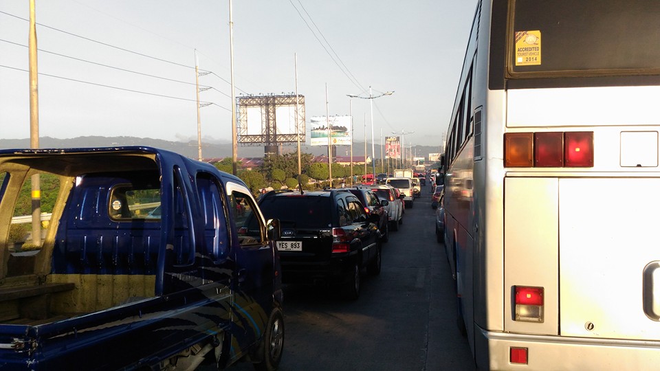 Cebu News Digest for Feb. 15, 2016: 2012 study shows traffic in Cebu costs P132M/day; Congress fails to tackle Mega Cebu bill; Bus firm eyes new routes for Robinsons.