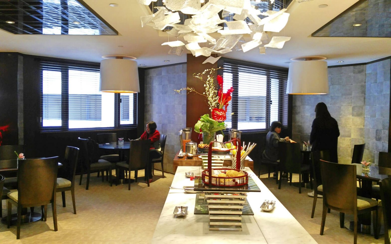 Gateway Continental Club brings extra level of service to hotel guests