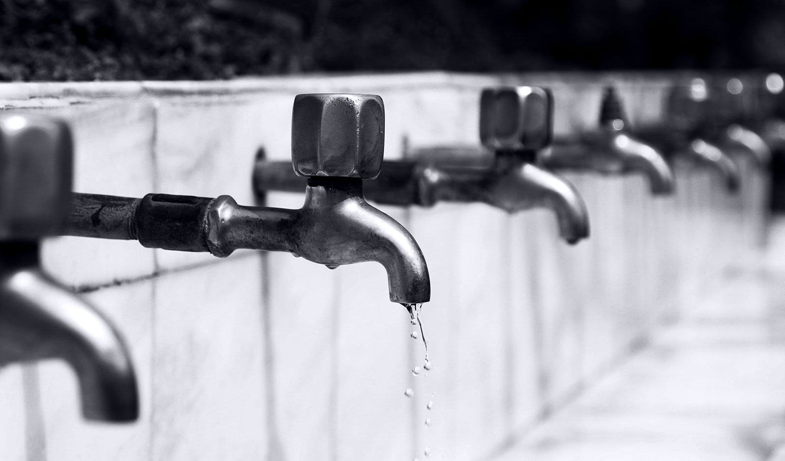 MCWD starts rationing water; Duterte supporters call critics desperate; Labor group calls for end of contractualization–Cebu News Digest for May 2, 2016.