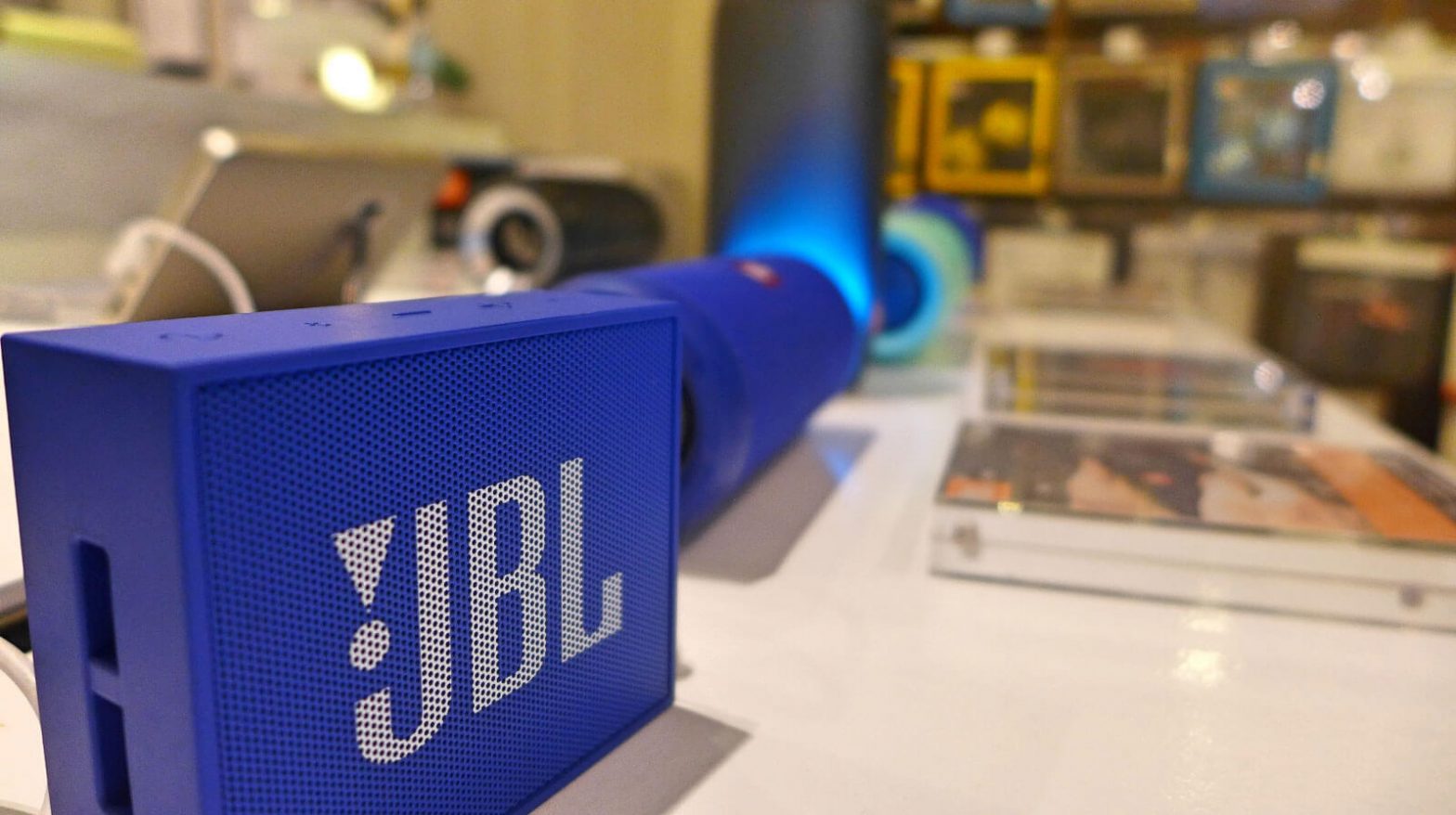 Audiophile hangout A. Refinery marks 1st year in Cebu