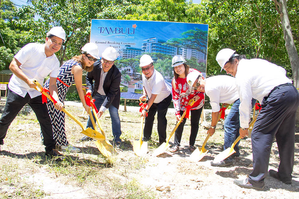 BREAKING GROUND. (From left) Engr. Panfilo Martin, Jr., senior project director; Hazel Tan, director, Tytans Properties & Dev., Inc; Gerard Tan, president, Tytans Properties & Dev., Inc; Montano Ty, chairman, Tytans Properties & Dev., Inc; Grace Ty, director, Tytans Properties & Dev., Inc.; Engr. Ramonsito Uy, GM, Vineyard Construction; and Arch. Oliver Po, Tytans Senior Procurement Director.