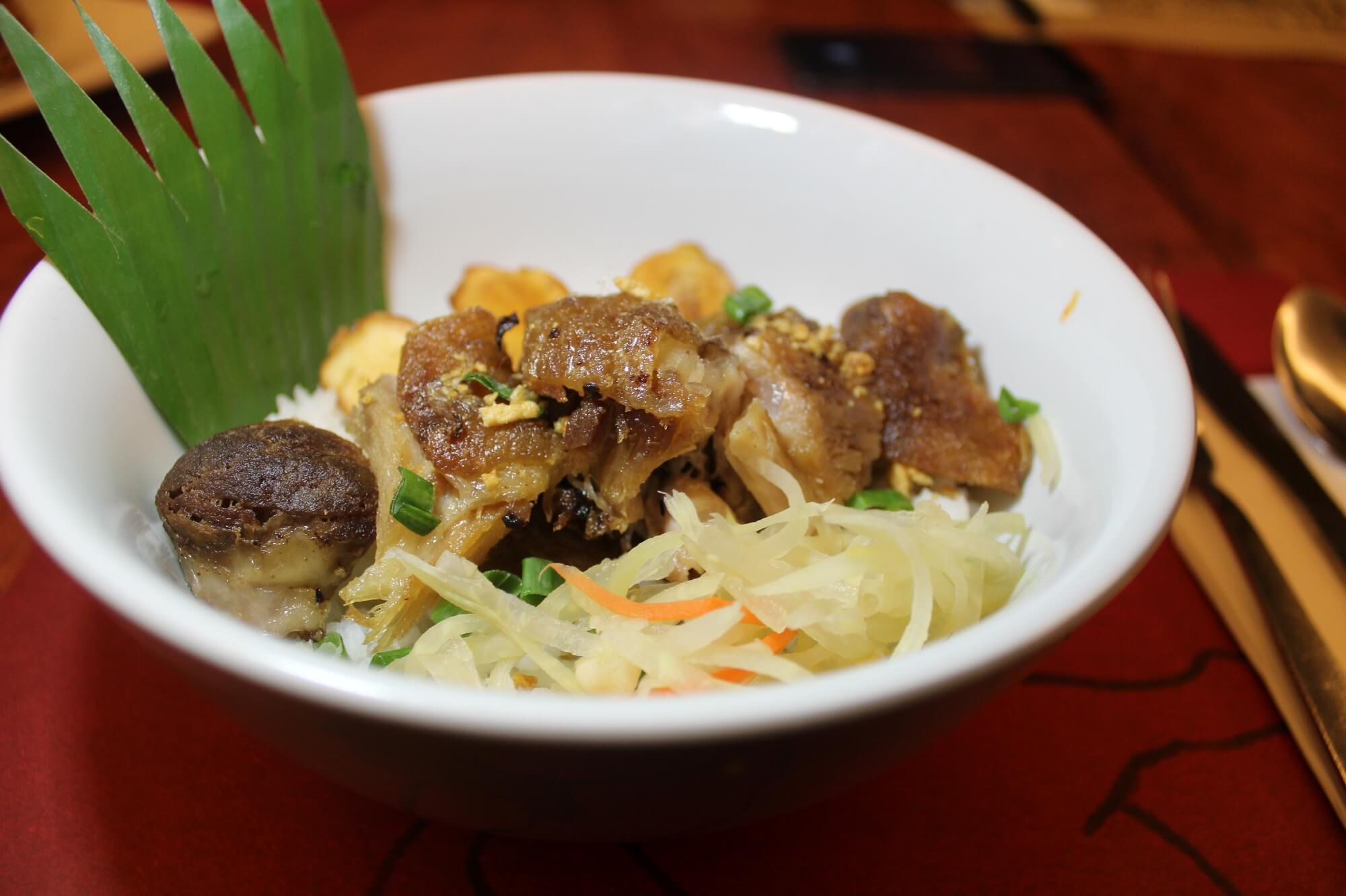 Craving kare-kare or crispy pata? Max’s Restaurant now serves them in rice bowls