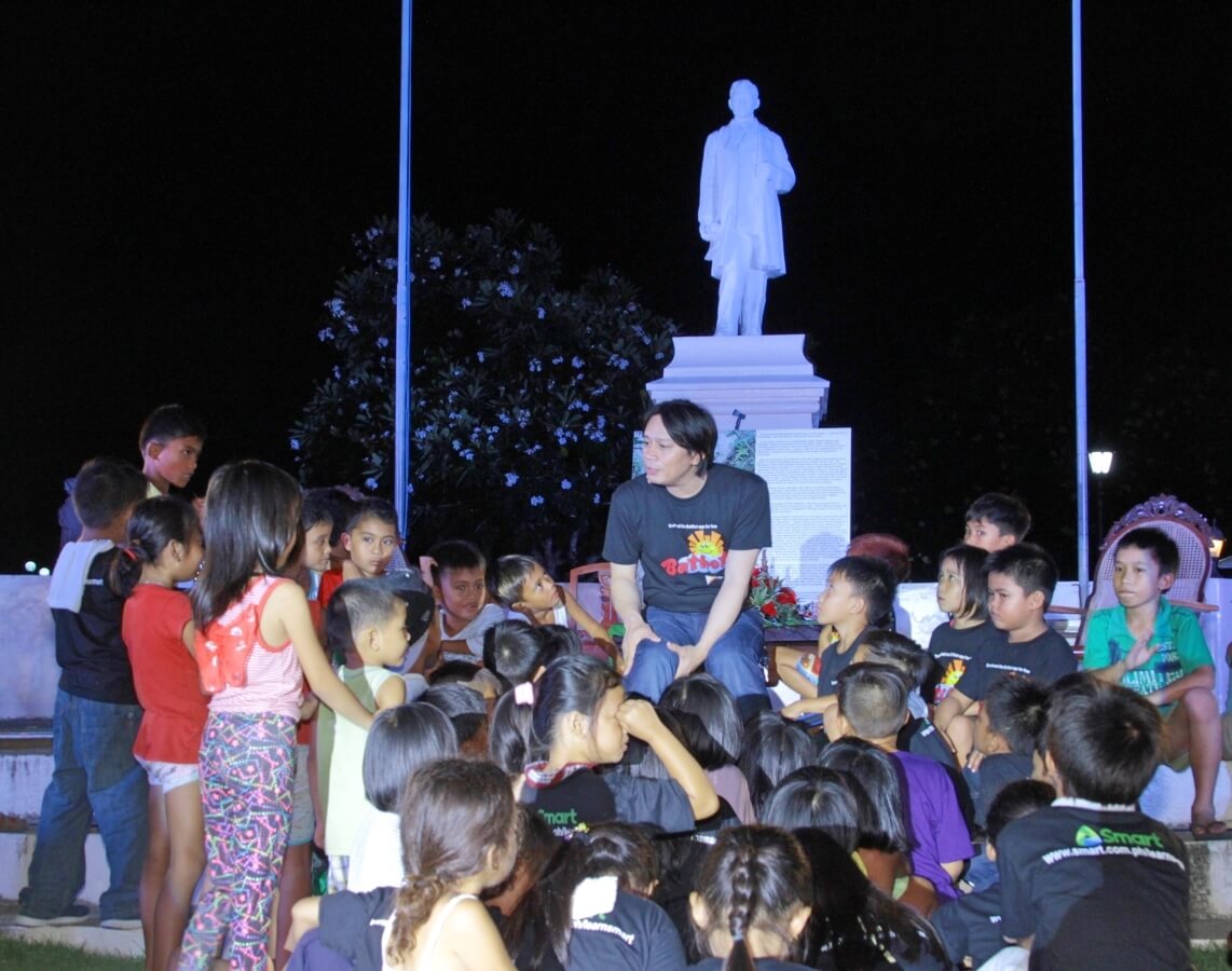 Smart holds festival, rekindles love for local stories