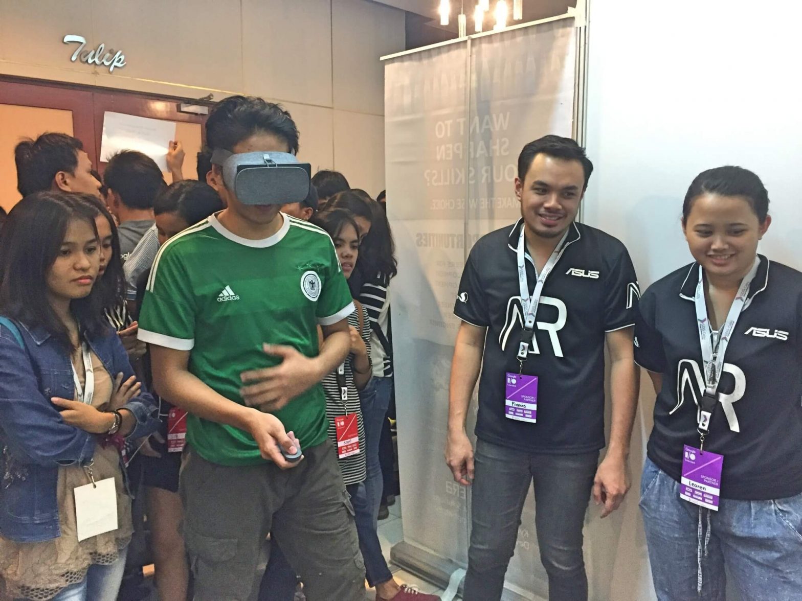 Asus ZenFone AR highlights augmented reality, virtual reality capabilities