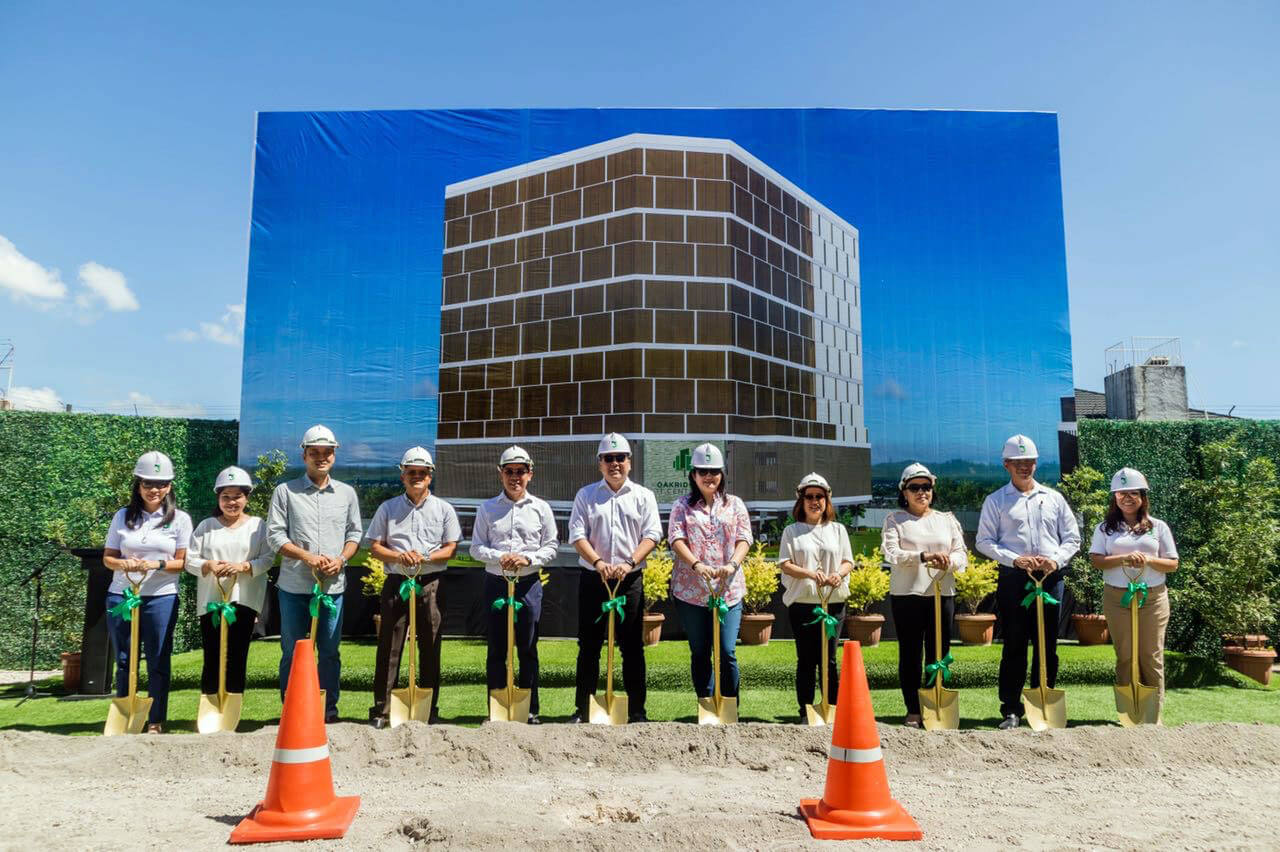 Oakridge IT Center 3 groundbreaking