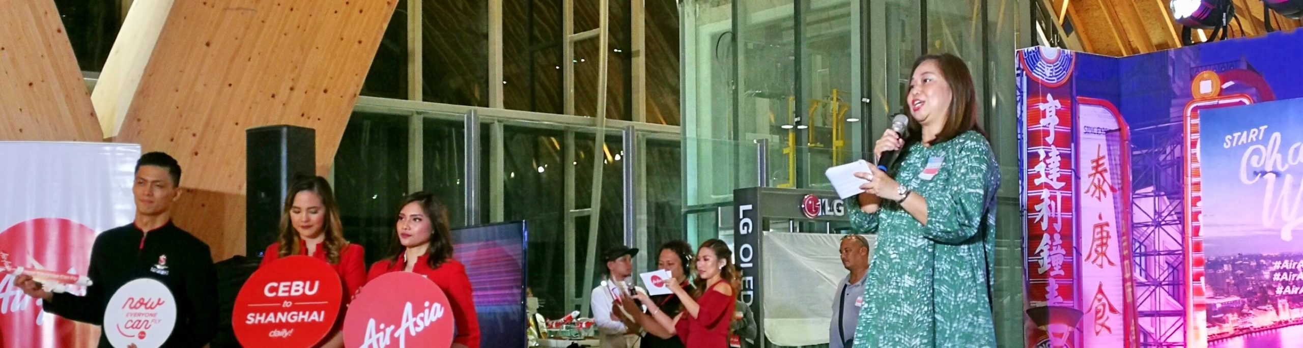 Want to market to Chinese tourists? Go digital, mobile, social, says airline exec
