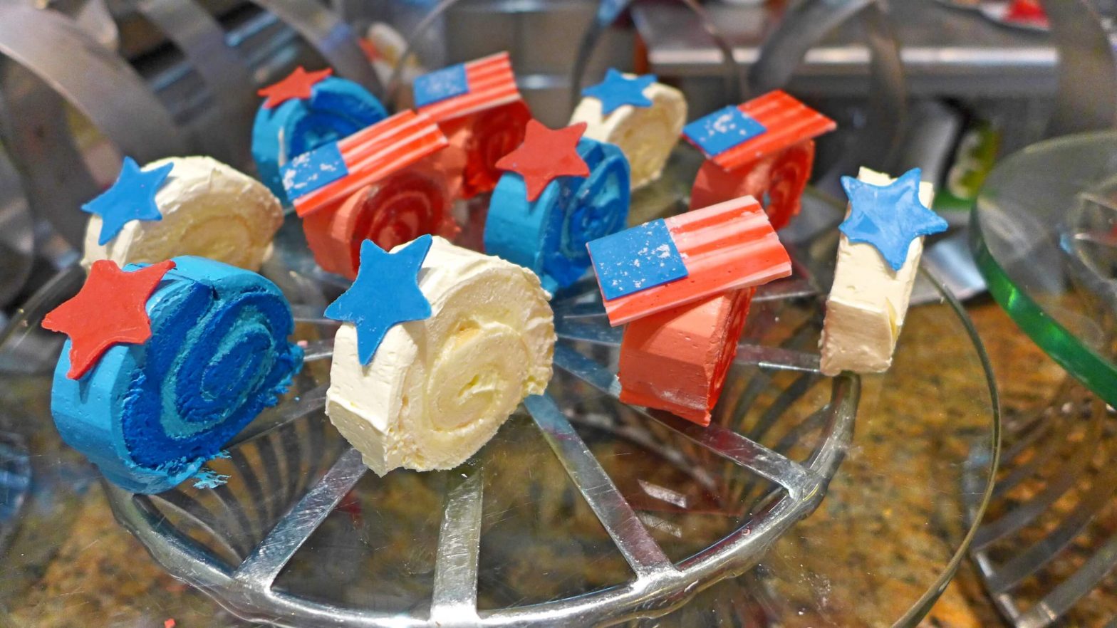 American favorites on the buffet menu in Marco Polo Plaza