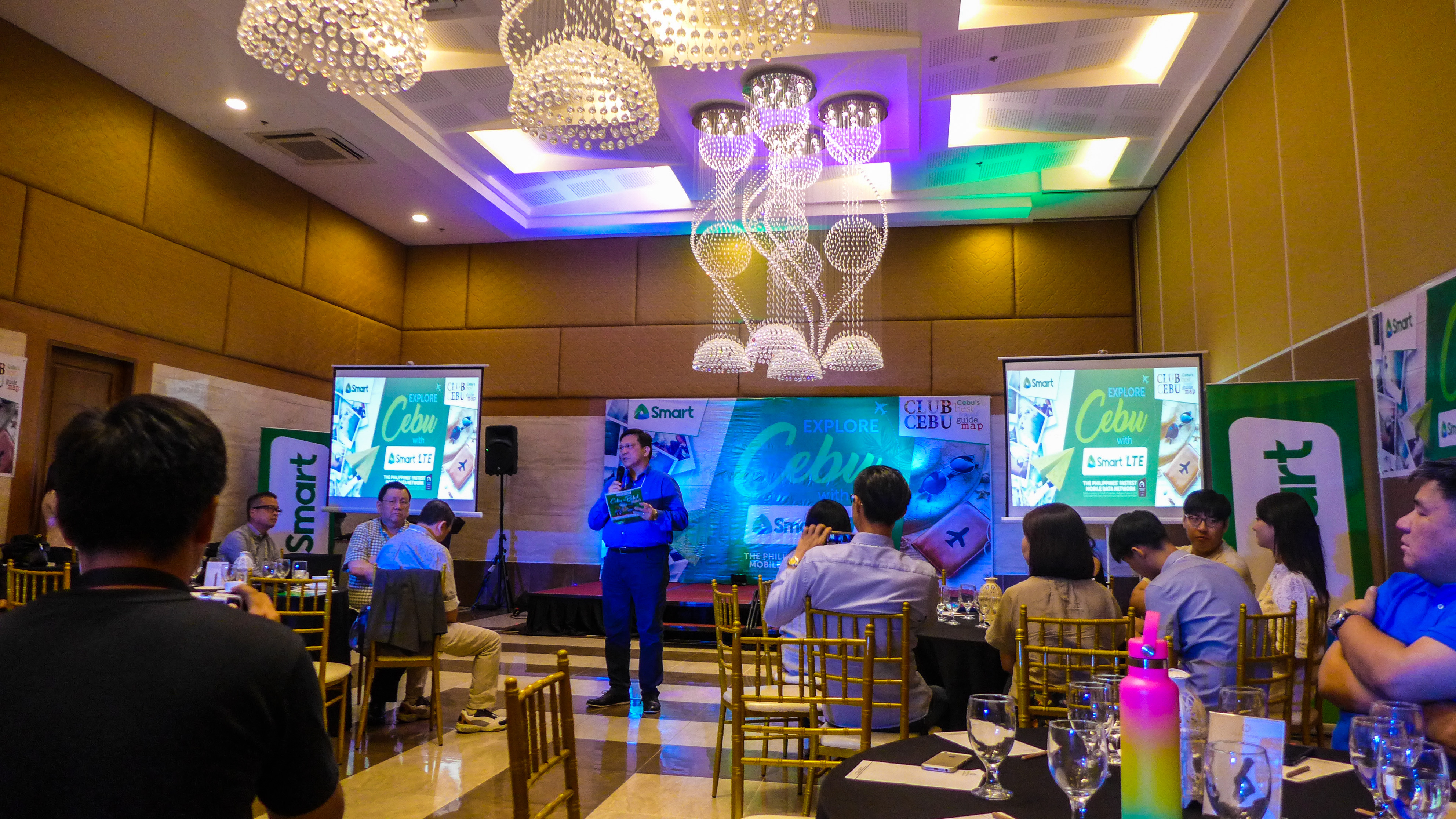 PLEASANT EXPERIENCE. Alejandro Caeg, Smart Senior Vice President and Head of consumer business for customer development, talks during the signing of the company’s partnership with Club Cebu. Caeg said PLDT and Smart want foreign tourists studying in Cebu to have a pleasant experience by providing them with stable and fast mobile data connectivity.