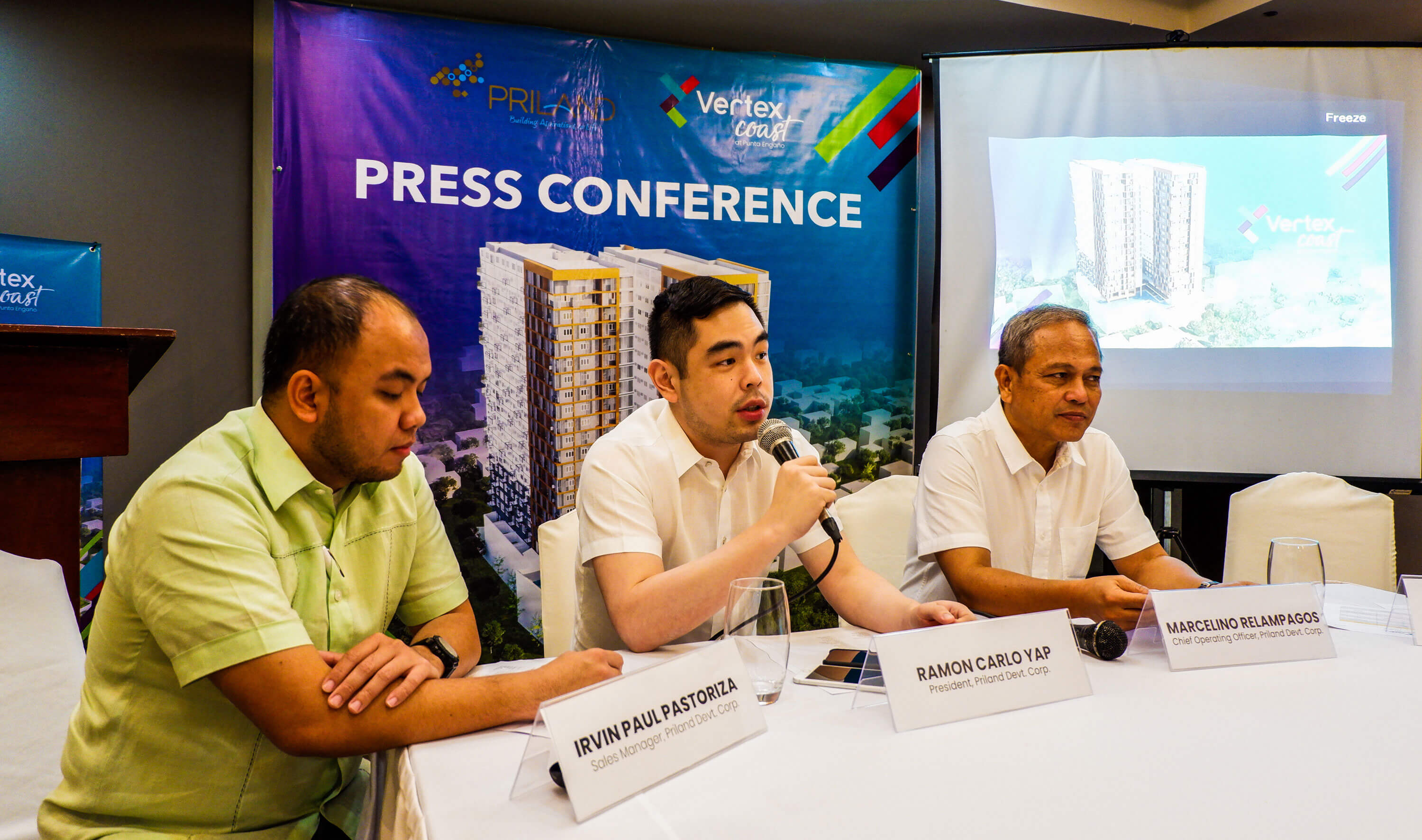 VERTEX COAST PRESS CONFERENCE. Priland President Ramon Carlo Yap (center) talks to reporters about Vertex Coast in Punta Engaño in Mactan. With him are Priland Sales Manager Irvin Paul Pastoriza (left) and Priland Chief Operating Officer Marcelino Relampagos.