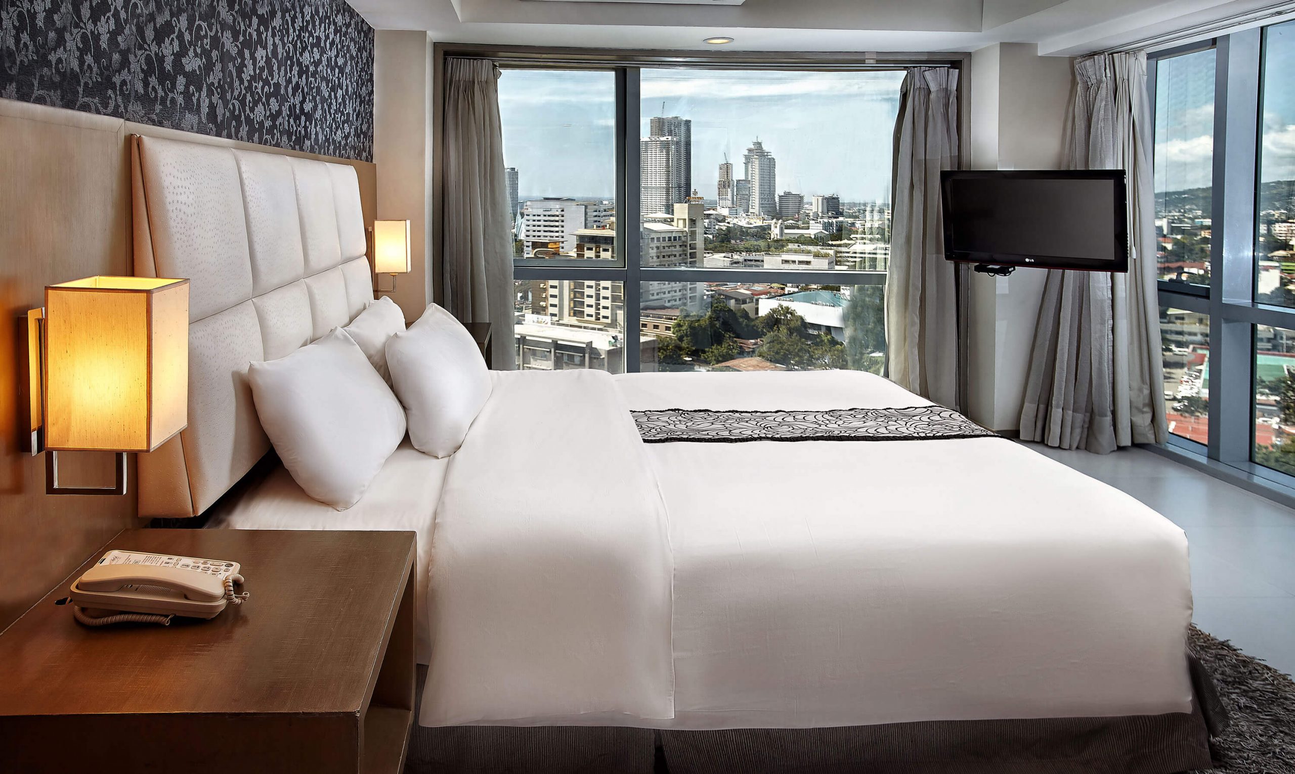 Huge discounts for rooms, buffet, and more at Quest Hotel Cebu Super Sale 2019