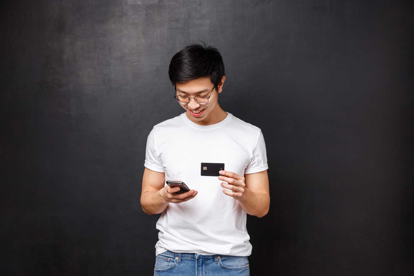 In 2019, Smart expanded its coverage and capacity further by increasing the number of its 4G/LTE stations by 51% to about 24,600, as well as its 3G base stations by about 19% to 13,800.