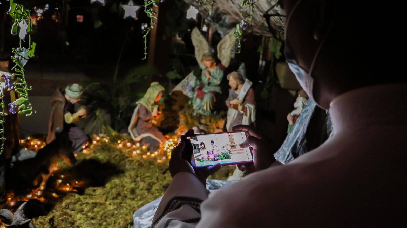 PLDT-Smart telco services keep the Christmas spirit alive