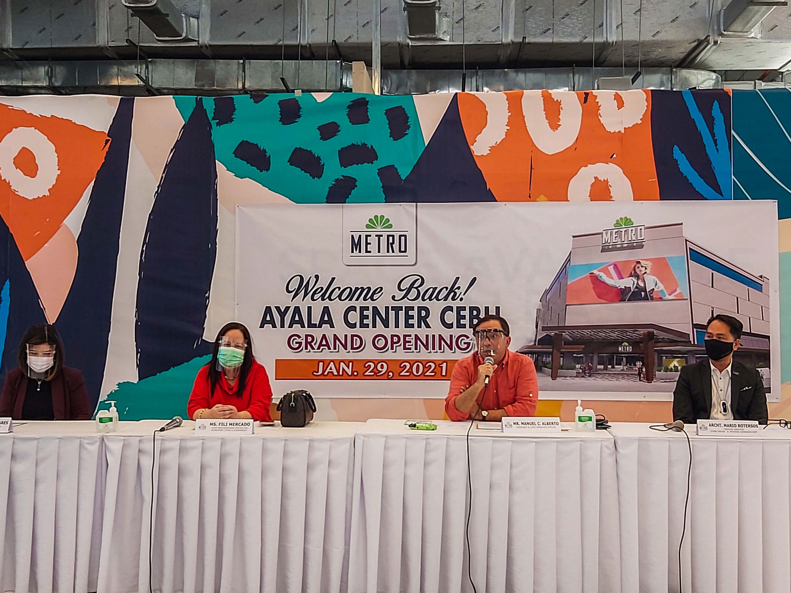 METRO AYALA OPENING. Metro Retail Stores Group, Inc. President and Chief Operating Officer Manuel Alberto (3rd from left) answers questions during the press conference held to mark the grand opening of Metro Ayala. With him are (from left) Regional Manager – Visayas Store Operations Glenda Navares, Chief Merchandising Officer for Department Store and Supermarket Fili Mercado, and Creative Director, Store Design & Network Expansion Department Architect Mario Rotersos.