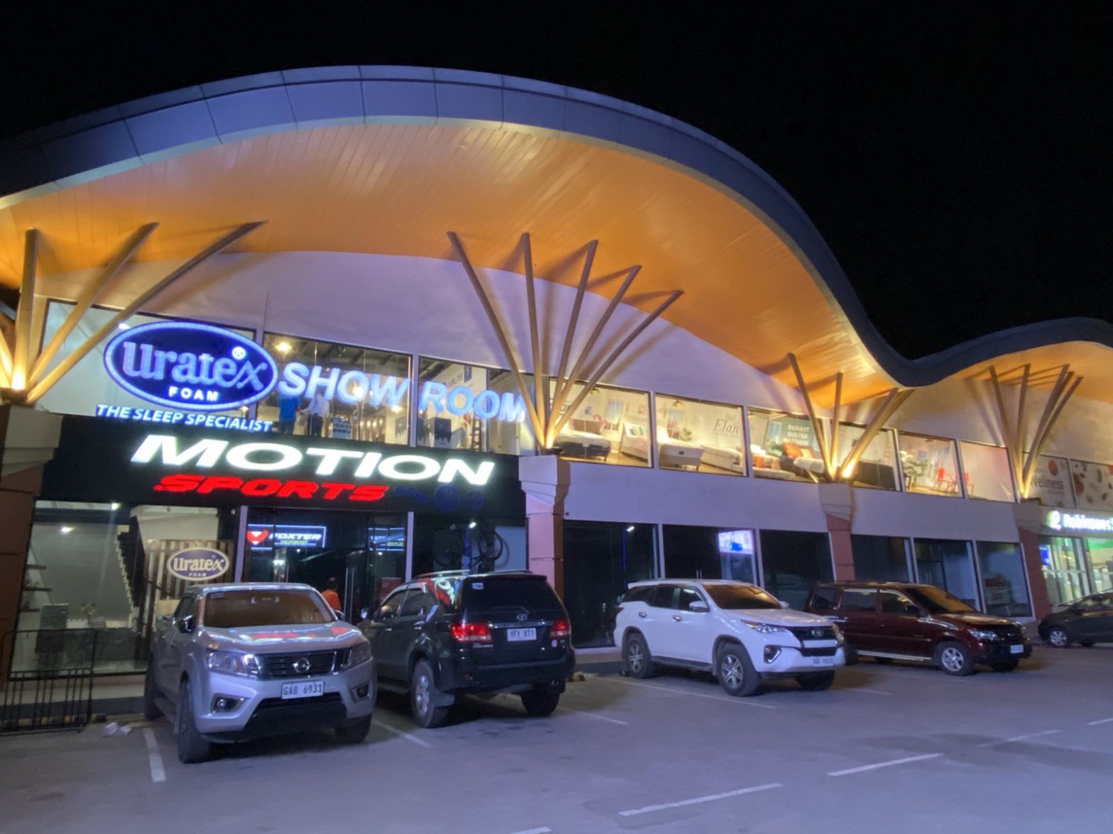 Uratex Minglanilla opens with sleep lab; specialists to provide best service to customers