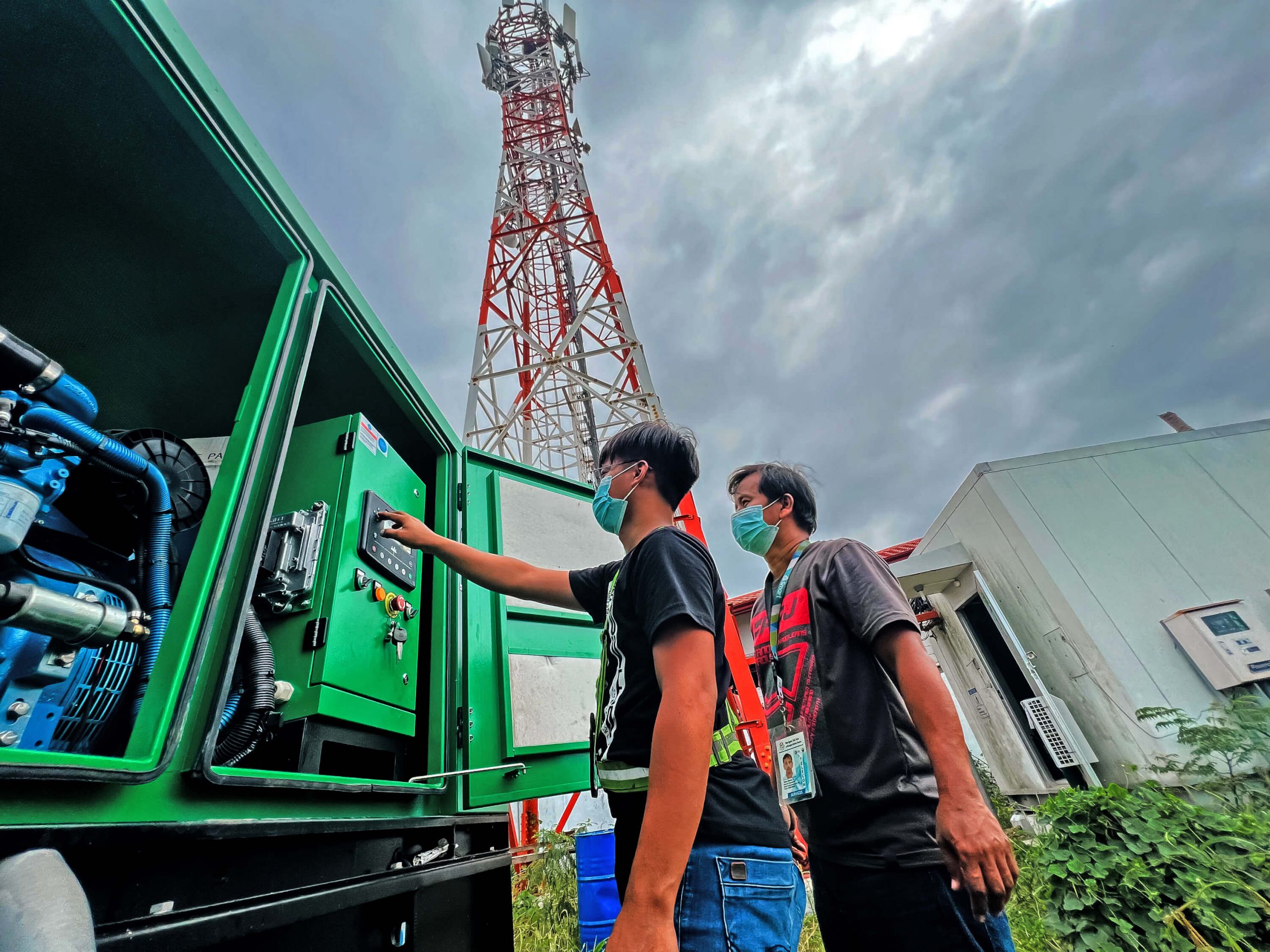 PLDT, Smart frontliners devote holidays to reconnecting Odette-hit communities