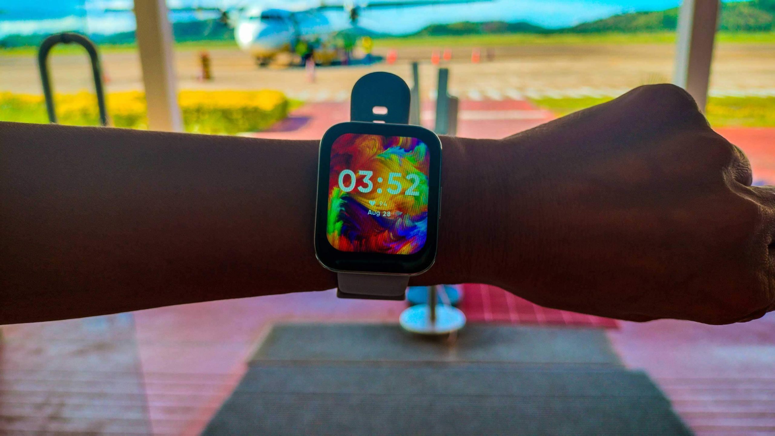 ON THE ROAD. The large and bright display of the realme Watch 3 makes it a perfect travel companion. Here, we just arrived at the Busuanga Airport for our Coron vacation.