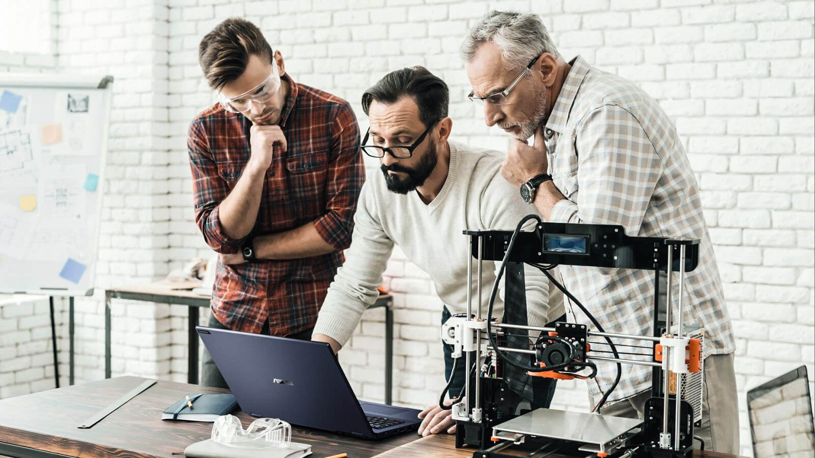 The ASUS ExpertBook B6 Flip is the world’s first flippable mobile workstation designed specifically to complement the workflow in Architecture, Engineering, and Construction (AEC) sector that runs 3D and CAD applications and industry-leading software solutions like 3ds Max, MicroStation, and Vectorworks.