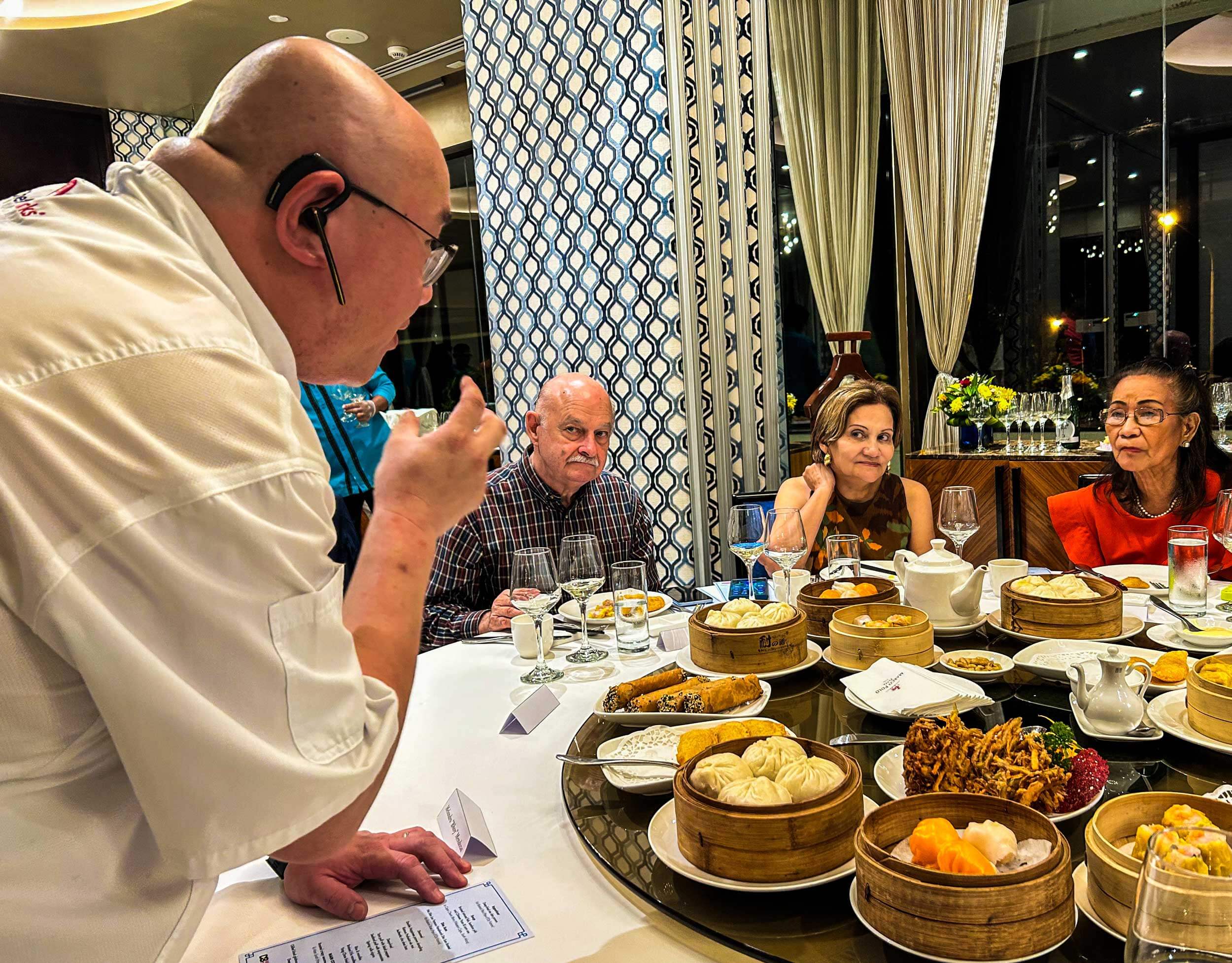 Chef Kenny talks about the dishes he served during an event with Cebu columnists, writers, and bloggers.