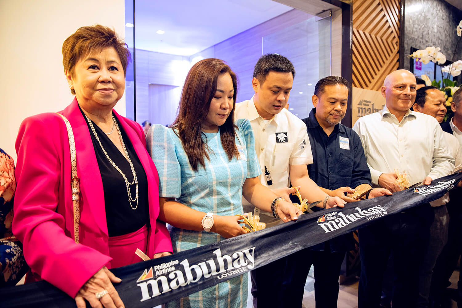  PAL, DOT, Cebu and MCIAA officials officially opened the new domestic Mabuhay Lounge in Mactan, Cebu.