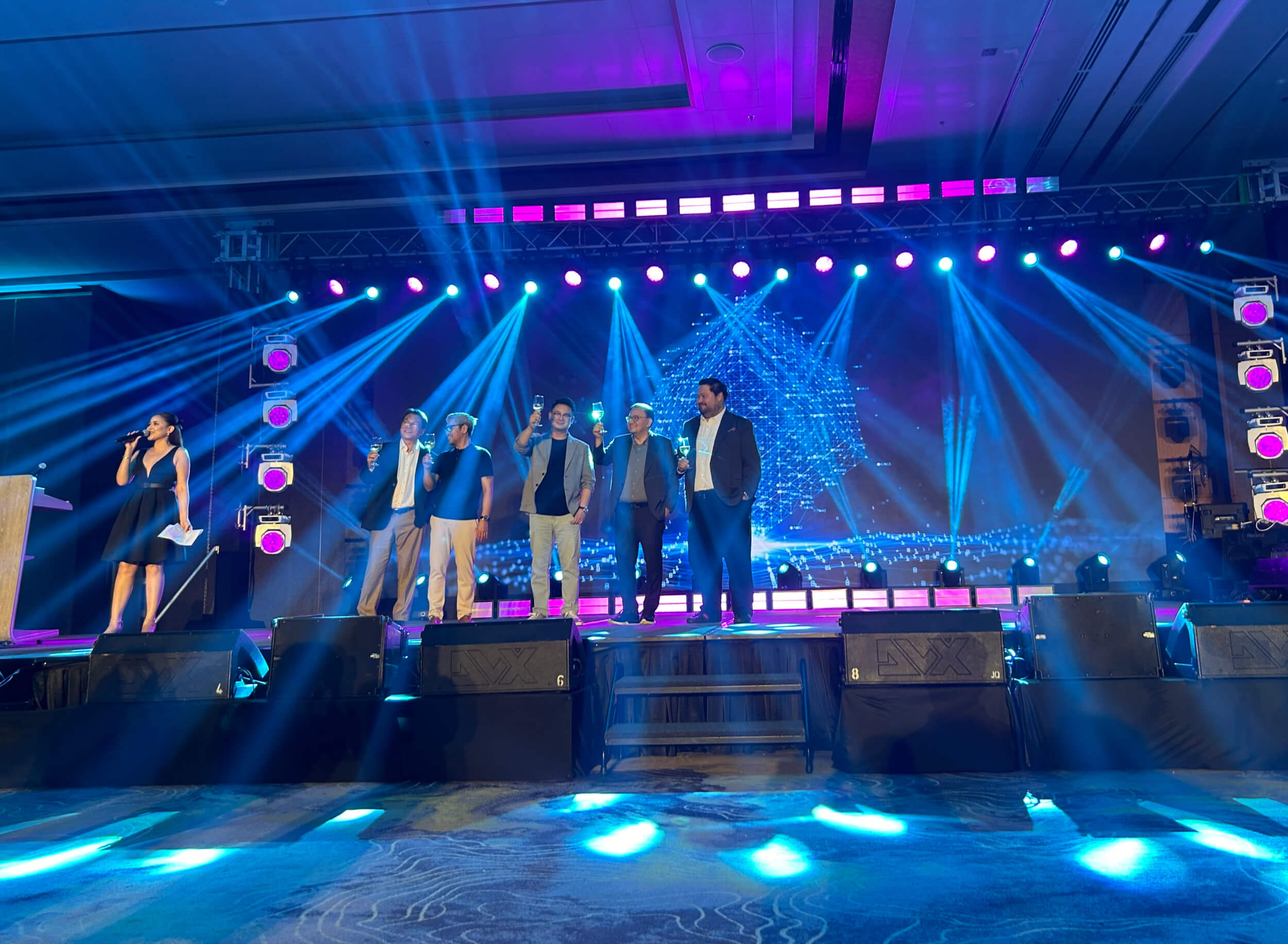 LAUNCH. XODE executives and Acting Cebu City Mayor Raymund Alvin Garcia lead the company’s launch at NUSTAR Resort and Casino Convention Center with a toast.