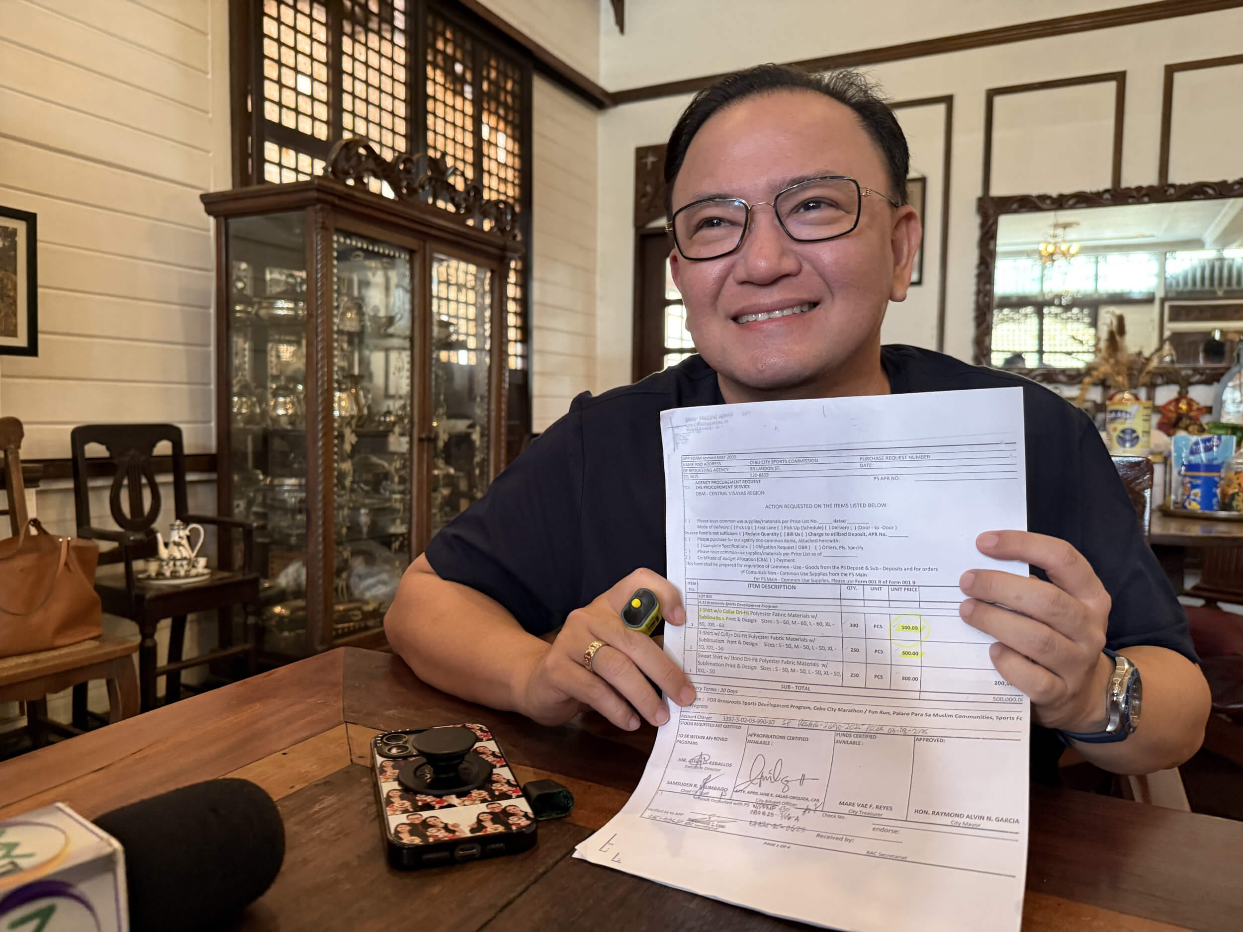 Former Cebu City mayor denies P20,000 per shirt purchase, “all lies”